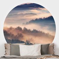 Klebefieber Runde Tapete selbstklebend Wald Nebel bei Sonnenuntergang