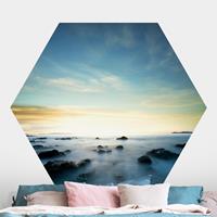Klebefieber Hexagon Fototapete selbstklebend Sonnenuntergang über dem Ozean