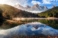 Papermoon Mountain Lake Autumn Fog Vlies Fotobehang 500x280cm 10-banen