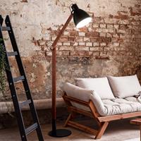 Fabas Luce Vloerlamp Sveva van hout, zwart/walnoot