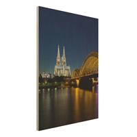 Bilderwelten Holzbild Architektur & Skyline - Hochformat 3:4 KÃ¶ln bei Nacht