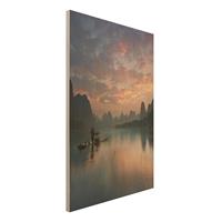 Bilderwelten Holzbild Natur & Landschaft - Hochformat 2:3 Sonnenaufgang Ã¼ber chinesischem Fluss
