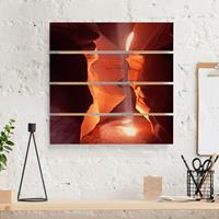 Bilderwelten Holzbild Plankenoptik Natur & Landschaft - Quadrat Lichtschacht im Antelope Canyon