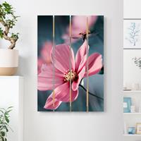 Bilderwelten Holzbild Plankenoptik Blumen - Hochformat MarienkÃfer beim Start