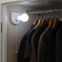 STICKER LAMP : Tragbare kabel- und schraubenlose LED-Glühbirne