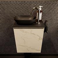 Mondiaz Fowy toiletmeubel 40x50x23cm Carrara mat 1 kraangat wasbak: links 1 deur solid surface met blad Melamine kleur wasbak: zwart FOWY59001Carraraurban