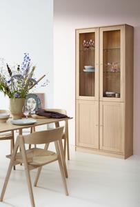 Hammel Furniture Vitrine Mistral, aus weißpigmentierte Eiche, mit zwei Glas- und zwei Eichetüren, inkl. Slim Line LED Spot, Breite: 89 cm, Höhe: 201,1 cm, Dänische Handw