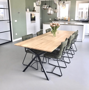 Loods XL Eikenhouten tafel Bloem met scissor poten