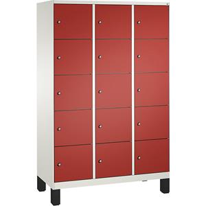 C+P EVOLO Fächerschrank, mit Füßen, 3 Abteile, je 5 Fächer, Abteilbreite 400 mm, verkehrsweiß / feuerrot
