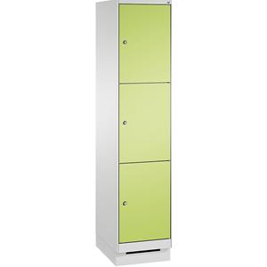 C+P EVOLO Fächerschrank, mit Sockel, 1 Abteil, 3 Fächer, Abteilbreite 400 mm, lichtgrau / viridingrün