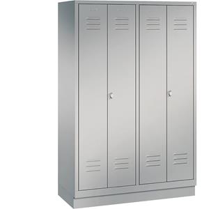 C+P CLASSIC Garderobenschrank mit Sockel, zueinander schlagende Türen, 4 Abteile, Abteilbreite 300 mm, weißaluminium