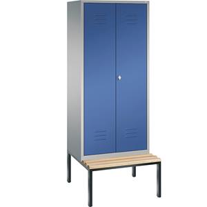 C+P CLASSIC Garderobenschrank mit untergebauter Sitzbank, zueinander schlagende Türen, 2 Abteile, Abteilbreite 400 mm, weißaluminium / enzianblau