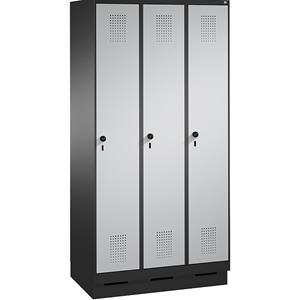 C+P EVOLO Garderobenschrank, mit Sockel, 3 Abteile, Abteilbreite 300 mm, schwarzgrau / weißaluminium