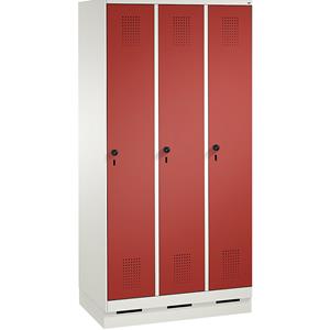 C+P EVOLO Garderobenschrank, mit Sockel, 3 Abteile, Abteilbreite 300 mm, verkehrsweiß / feuerrot