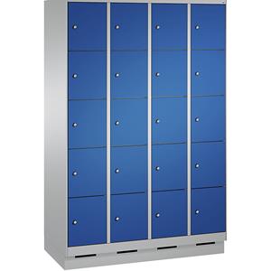 C+P EVOLO Fächerschrank, mit Sockel, 4 Abteile, je 5 Fächer, Abteilbreite 300 mm, weißaluminium / enzianblau
