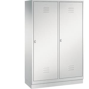 C+P CLASSIC Garderobenschrank mit Sockel, Tür über 2 Abteile, 4 Abteile, Abteilbreite 300 mm, lichtgrau