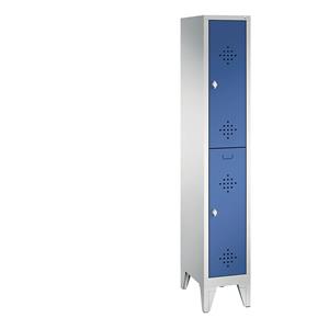 C+P CLASSIC Garderobenschrank mit Füßen, doppelstöckig, 1 Abteil, je 2 Fächer, Abteilbreite 300 mm, lichtgrau / enzianblau