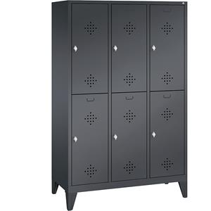 C+P CLASSIC Garderobenschrank mit Füßen, doppelstöckig, 3 Abteile, je 2 Fächer, Abteilbreite 400 mm, schwarzgrau