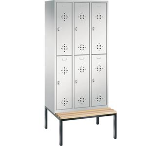 C+P CLASSIC Garderobenschrank mit untergebauter Sitzbank, doppelstöckig, 3 Abteile, je 2 Fächer, Abteilbreite 300 mm, lichtgrau