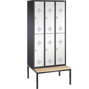 C+P CLASSIC Garderobenschrank mit untergebauter Sitzbank, doppelstöckig, 3 Abteile, je 2 Fächer, Abteilbreite 300 mm, schwarzgrau / verkehrsweiß