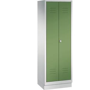C+P CLASSIC Aufbewahrungsschrank mit Sockel, zueinander schlagende Türen, 2 Abteile, Abteilbreite 300 mm, lichtgrau / resedagrün