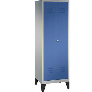 C+P CLASSIC Aufbewahrungsschrank mit Füßen, zueinander schlagende Türen, 1 Abteil, Abteilbreite 600 mm, weißaluminium / enzianblau