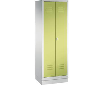 C+P CLASSIC Aufbewahrungsschrank mit Sockel, zueinander schlagende Türen, 1 Abteil, Abteilbreite 600 mm, lichtgrau / viridingrün