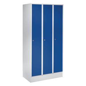 Wolf Garderobekast met sokkel, h x b x d = 1800 x 900 x 500 mm, 3 vakken, gentiaanblauw