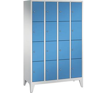 C+P CLASSIC Fächerschrank mit Füßen, 4 Abteile, je 4 Fächer, Abteilbreite 300 mm, lichtgrau / lichtblau