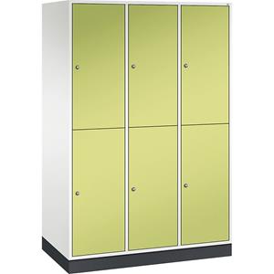 C+P Lockerkast met twee verdiepingen Intro, 3 compartimenten, zuiver wit / felgroen, b x d = 1220 x 600 mm
