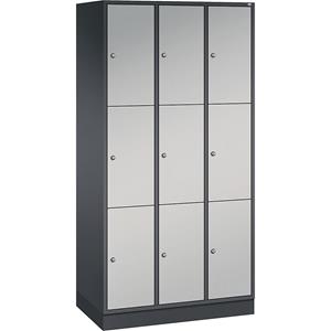 C+P INTRO stalen lockerkast, vakhoogte 580 mm, b x d = 920 x 500 mm, 9 vakken, kastframe zwartgrijs, deuren blank aluminiumkleurig