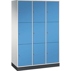 C+P INTRO stalen lockerkast, vakhoogte 580 mm, b x d = 1220 x 500 mm, 9 vakken, kastframe lichtgrijs, deuren lichtblauw