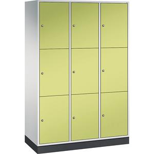 C+P INTRO stalen lockerkast, vakhoogte 580 mm, b x d = 1220 x 500 mm, 9 vakken, kastframe lichtgrijs, deuren felgroen
