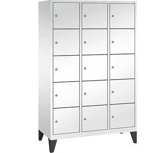 C+P CLASSIC Fächerschrank mit Füßen, 3 Abteile, je 5 Fächer, Abteilbreite 400 mm, verkehrsweiß