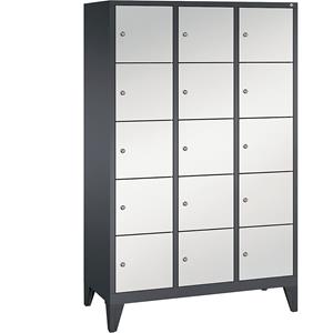 C+P CLASSIC Fächerschrank mit Füßen, 3 Abteile, je 5 Fächer, Abteilbreite 400 mm, schwarzgrau / lichtgrau