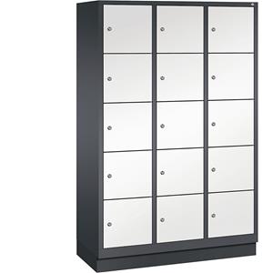 C+P CLASSIC Fächerschrank mit Sockel, 3 Abteile, je 5 Fächer, Abteilbreite 400 mm, schwarzgrau / verkehrsweiß