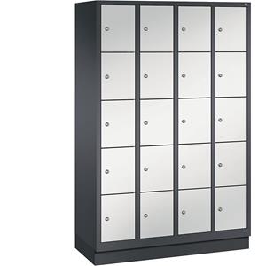 C+P CLASSIC Fächerschrank mit Sockel, 4 Abteile, je 5 Fächer, Abteilbreite 300 mm, schwarzgrau / lichtgrau