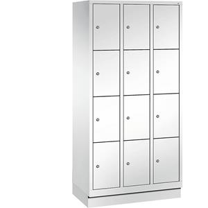 C+P CLASSIC Fächerschrank mit Sockel, 3 Abteile, je 4 Fächer, Abteilbreite 300 mm, verkehrsweiß