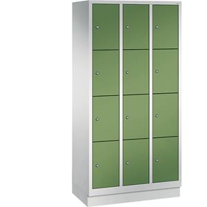C+P CLASSIC Fächerschrank mit Sockel, 3 Abteile, je 4 Fächer, Abteilbreite 300 mm, lichtgrau / resedagrün