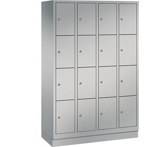 C+P CLASSIC Fächerschrank mit Sockel, 4 Abteile, je 4 Fächer, Abteilbreite 300 mm, weißaluminium