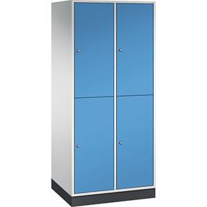 C+P INTRO stalen garderobekast met twee verdiepingen, b x d = 820 x 600 mm, 4 vakken, kastframe lichtgrijs, deuren lichtblauw