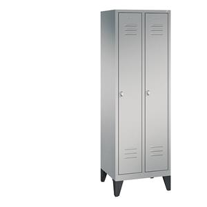 C+P CLASSIC Garderobenschrank mit Füßen, 2 Abteile, Abteilbreite 300 mm, weißaluminium