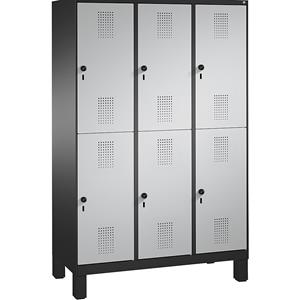 C+P EVOLO Garderobenschrank, doppelstöckig, mit Füßen, 3 Abteile, je 2 Fächer, Abteilbreite 400 mm, schwarzgrau / weißaluminium