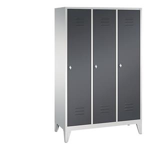 C+P CLASSIC Garderobenschrank mit Füßen, 3 Abteile, Abteilbreite 400 mm, lichtgrau / schwarzgrau