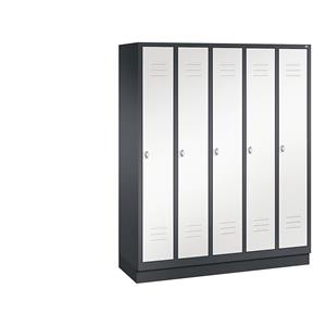 C+P CLASSIC Garderobenschrank mit Sockel, 5 Abteile, Abteilbreite 300 mm, schwarzgrau / verkehrsweiß