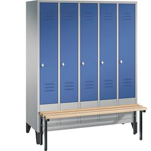C+P CLASSIC Garderobenschrank mit vorgebauter Sitzbank, 5 Abteile, Abteilbreite 300 mm, weißaluminium / enzianblau