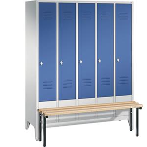 C+P CLASSIC Garderobenschrank mit vorgebauter Sitzbank, 5 Abteile, Abteilbreite 300 mm, lichtgrau / enzianblau