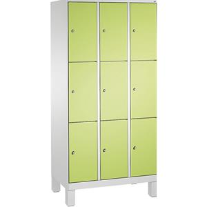 C+P EVOLO Fächerschrank, mit Füßen, 3 Abteile, je 3 Fächer, Abteilbreite 300 mm, lichtgrau / viridingrün