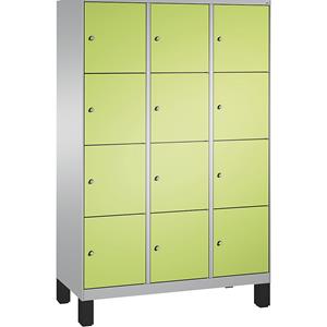C+P EVOLO Fächerschrank, mit Füßen, 3 Abteile, je 4 Fächer, Abteilbreite 400 mm, weißaluminium / viridingrün