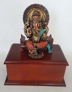 Urnwebshop Houten Ganesh Beeld op Hardhouten As-box (3 liter)